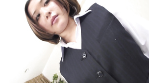 Emi Orihara exposes her full of cum crack